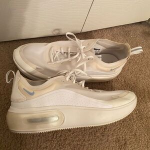White Nike AirMax Women’s 11